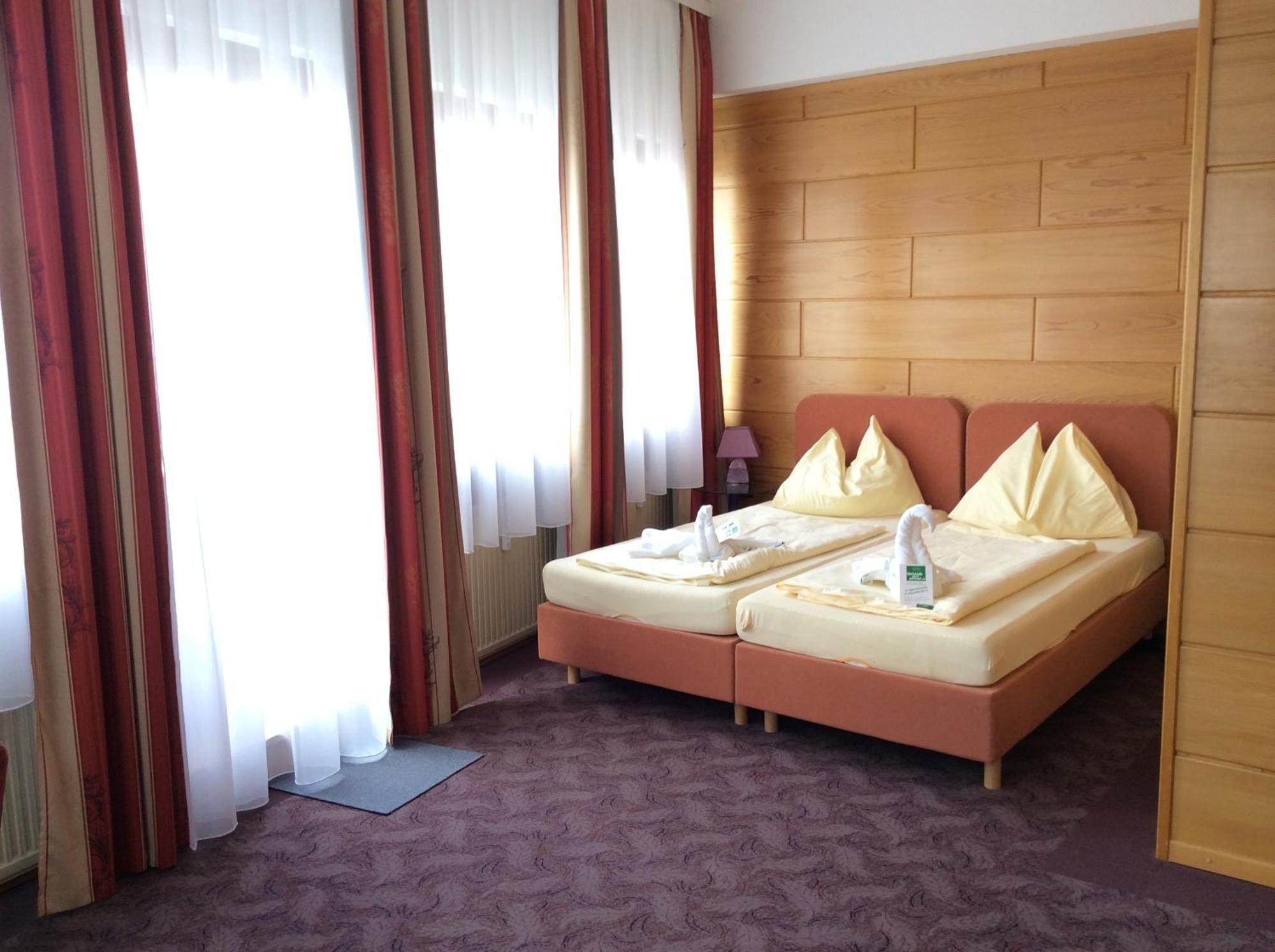 Stadthotel Schwerterbraeu Judenburg Kamer foto