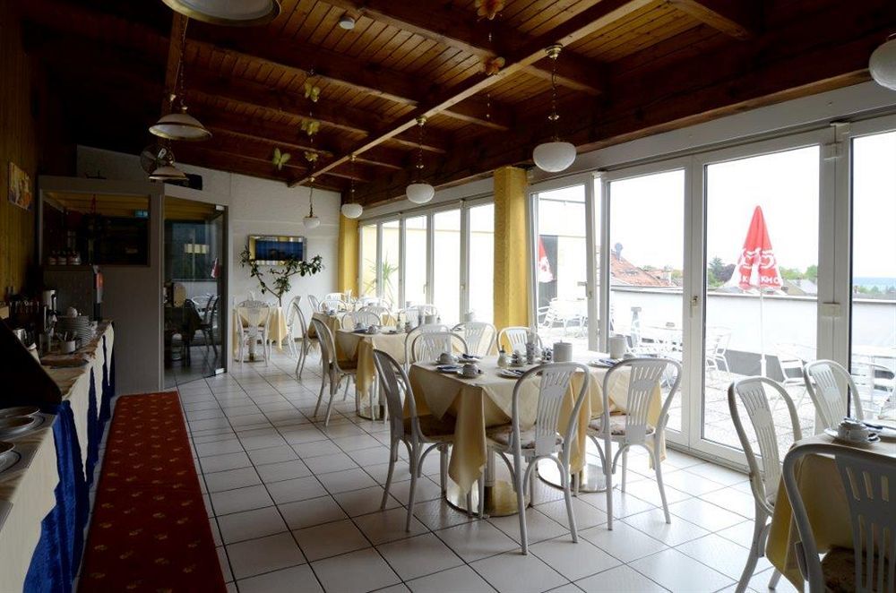 Stadthotel Schwerterbraeu Judenburg Buitenkant foto
