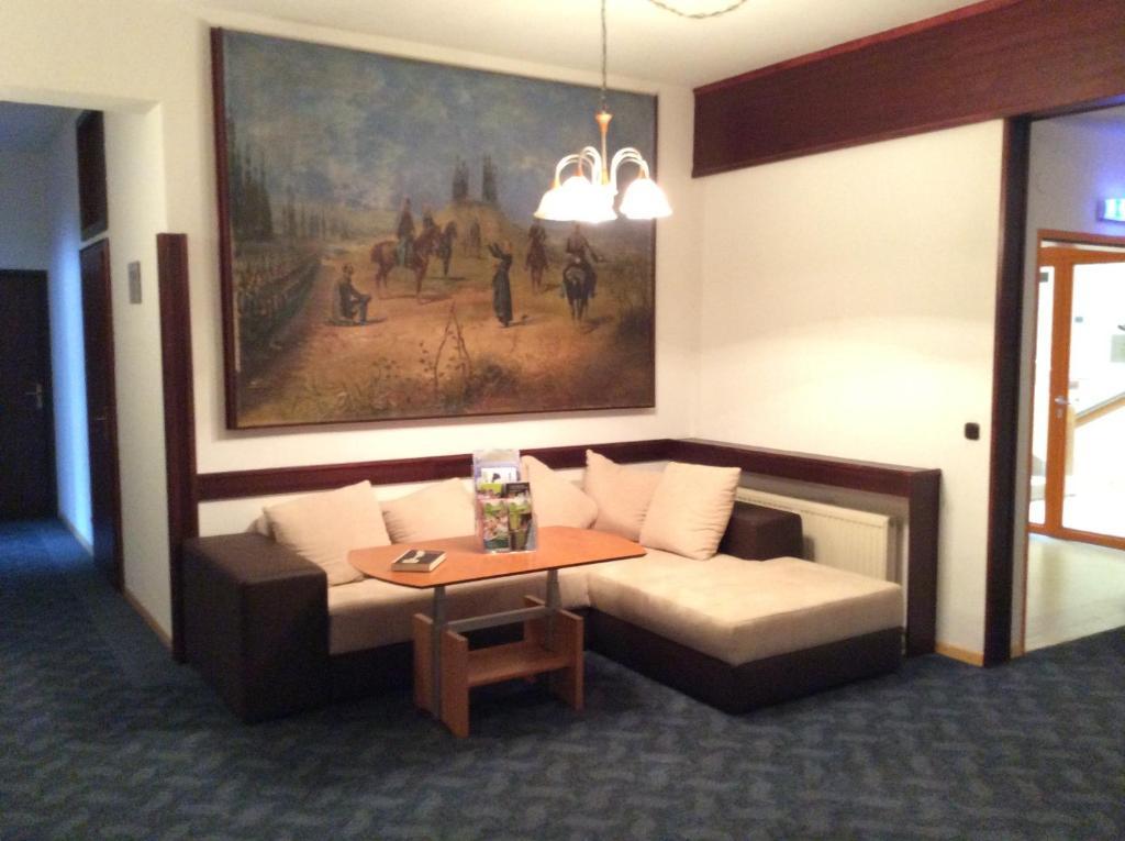 Stadthotel Schwerterbraeu Judenburg Buitenkant foto