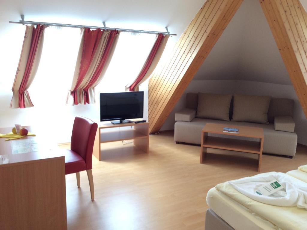 Stadthotel Schwerterbraeu Judenburg Kamer foto