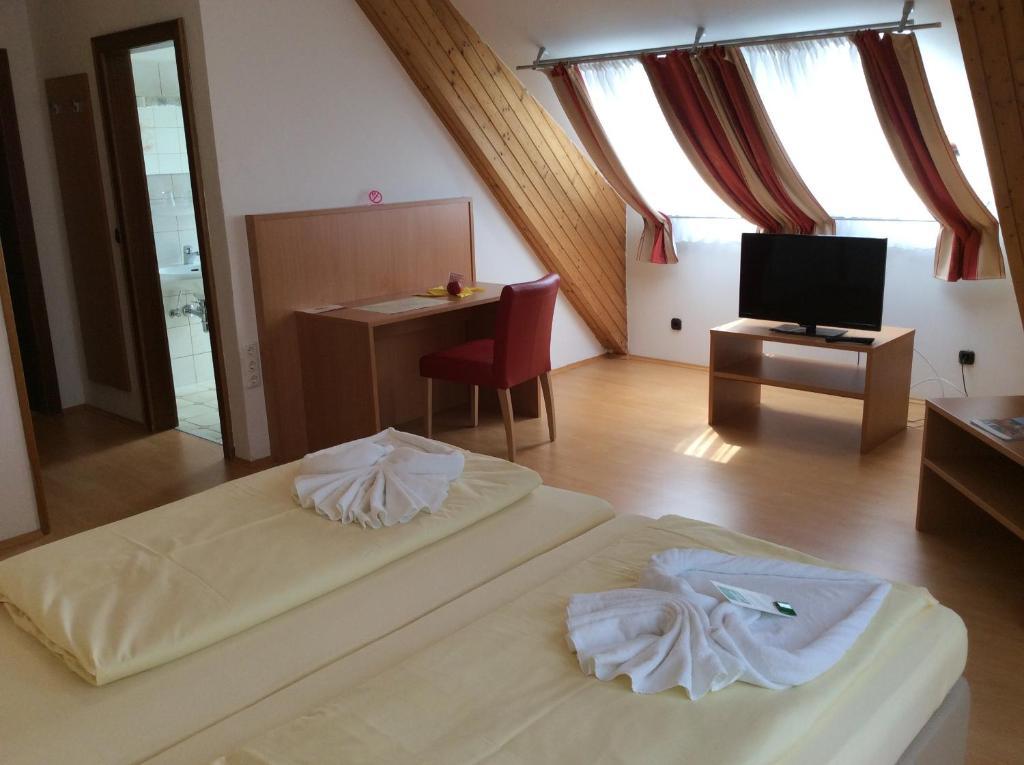 Stadthotel Schwerterbraeu Judenburg Kamer foto